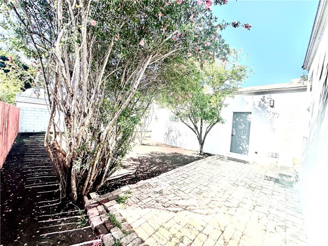 13723 Pinney Street, Pacoima CA: https://media.crmls.org/medias/1d45cf82-244c-425e-a6d0-deba692d220f.jpg