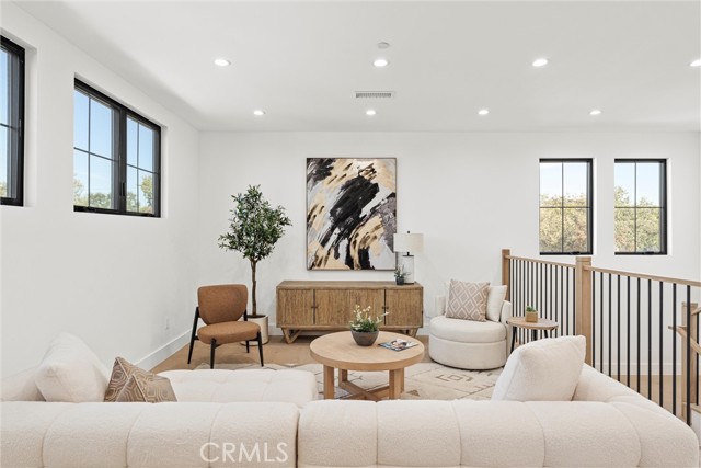 Detail Gallery Image 37 of 51 For 5258 Lemona Ave, Sherman Oaks,  CA 91411 - 4 Beds | 5 Baths