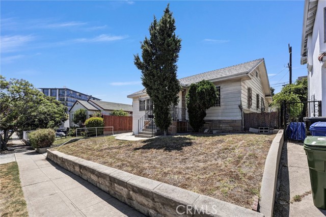 939 White Knoll Drive, Los Angeles CA: https://media.crmls.org/medias/1d47a060-a5c8-485c-be4a-b52a47495900.jpg