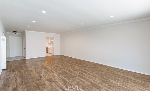 18641 Oriente Dr, Yorba Linda CA: https://media.crmls.org/medias/1d47a751-5c73-4a34-9e35-0ddbb99587f8.jpg