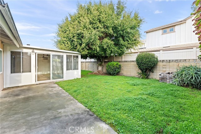 8065 E Ring Street, Long Beach CA: https://media.crmls.org/medias/1d47c1fb-2ab0-426a-8f0f-b861f92a6c47.jpg