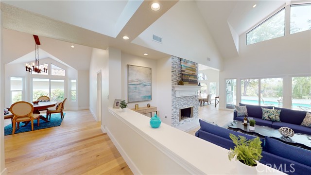 Detail Gallery Image 24 of 56 For 370 Cherry Hills Ct, Thousand Oaks,  CA 91320 - 3 Beds | 3/1 Baths