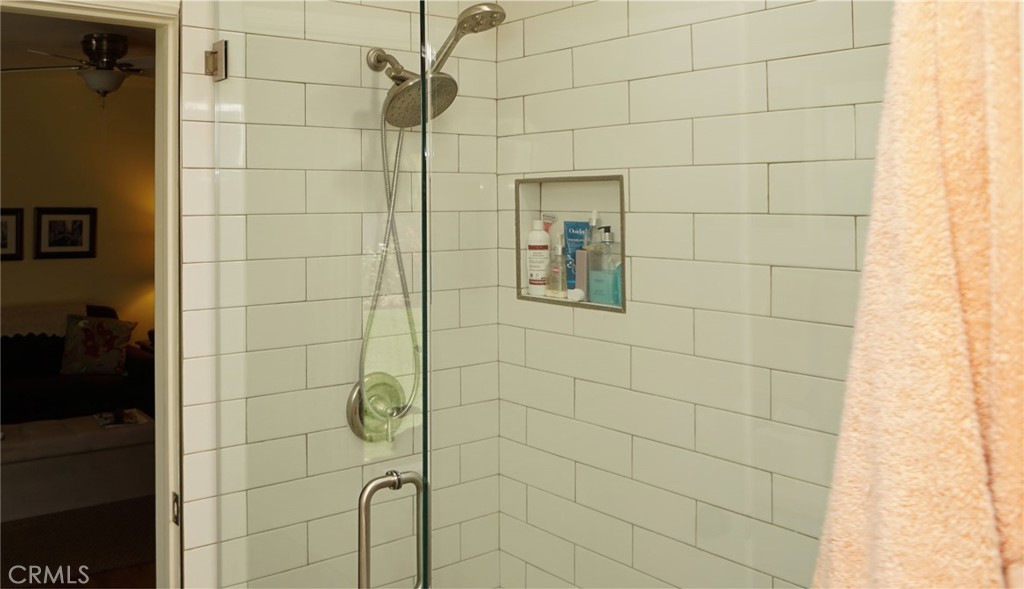https://media.crmls.org/medias/1d48a264-0067-49b4-97c9-b4ff5382dcd1.jpg?preset=X-Large