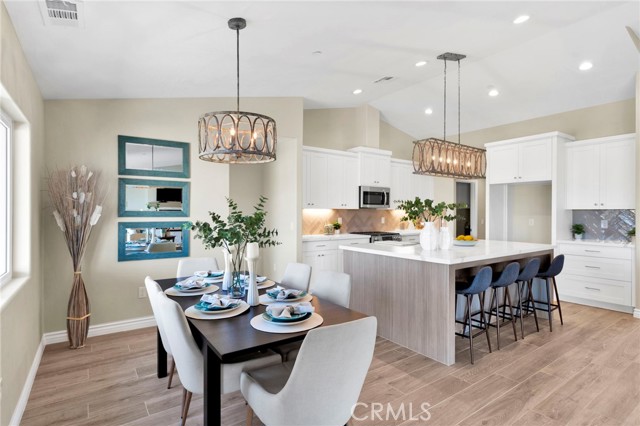 Detail Gallery Image 19 of 64 For 21960 Ramona, Apple Valley,  CA 92307 - 4 Beds | 2/1 Baths