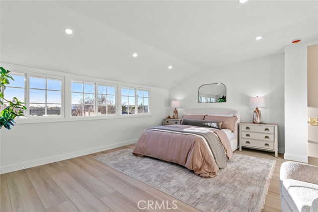 Detail Gallery Image 43 of 65 For 8372 Outland View Dr, Sun Valley,  CA 91352 - 3 Beds | 2/1 Baths