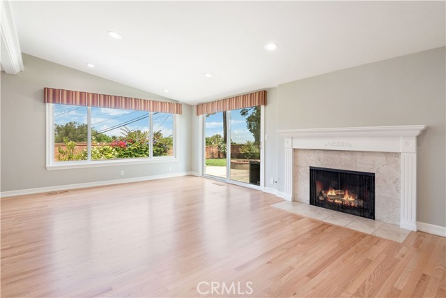 Living Room West Facing (Ocean View)