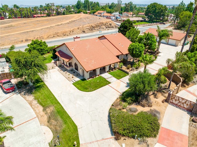 16340 James Court, Riverside, CA 92504