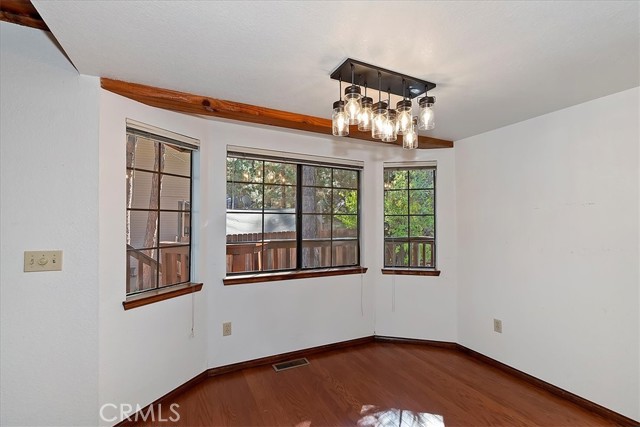 Detail Gallery Image 17 of 38 For 524 E Mountain View, Big Bear City,  CA 92314 - 3 Beds | 2 Baths