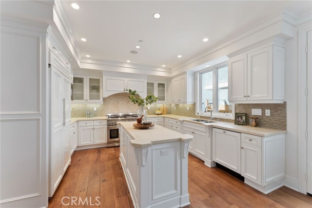 Detail Gallery Image 10 of 45 For 3201 4th Ave, Corona Del Mar,  CA 92625 - 3 Beds | 2/1 Baths