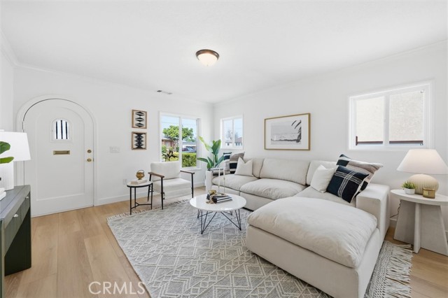 Detail Gallery Image 11 of 53 For 11916 Oxford Ave, Hawthorne,  CA 90250 - 3 Beds | 2 Baths