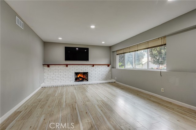 Detail Gallery Image 4 of 30 For 126 Irving, Upland,  CA 91786 - 3 Beds | 2 Baths