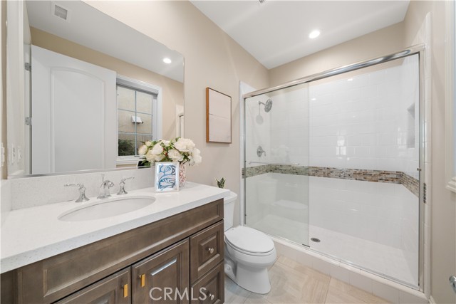 Detail Gallery Image 19 of 62 For 57 Kite, Irvine,  CA 92618 - 5 Beds | 5/1 Baths