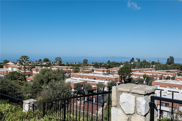 28170 Ridgecove Court, Rancho Palos Verdes, California 90275, 3 Bedrooms Bedrooms, ,1 BathroomBathrooms,Residential,Sold,Ridgecove,OC22225258