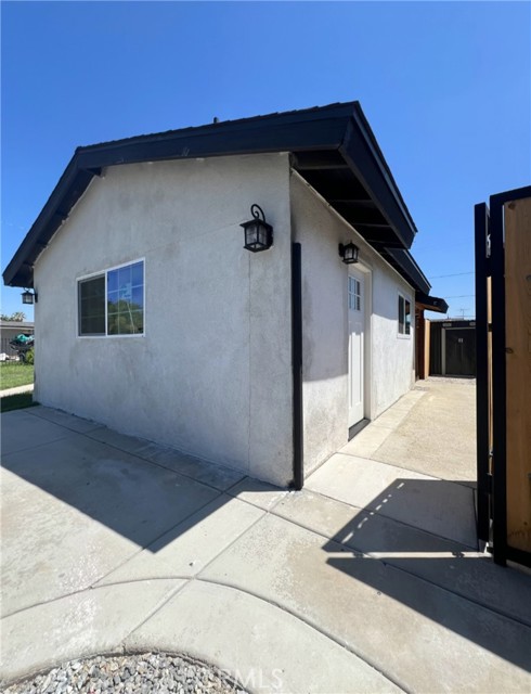 Detail Gallery Image 2 of 19 For 3741 Windsong #B,  Corona,  CA 92879 - 1 Beds | 1 Baths
