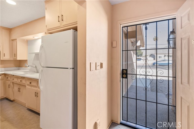 332 E 7th Street, San Jacinto CA: https://media.crmls.org/medias/1d4da16d-4cb4-4803-bef9-fb4d601b8acf.jpg