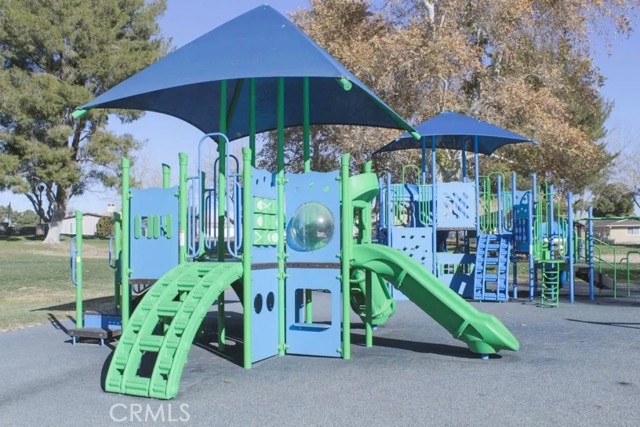 Detail Gallery Image 5 of 21 For 27160 Vista #38,  Helendale,  CA 92342 - 2 Beds | 2 Baths