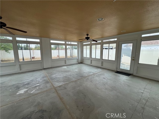461 Camino Los Gallos, Perris CA: https://media.crmls.org/medias/1d4e15bc-159b-4ebc-b562-221aafa4a9b7.jpg