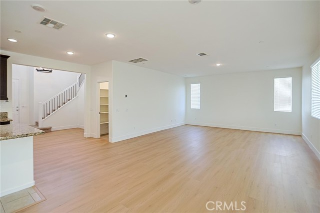 Detail Gallery Image 13 of 45 For 1461 Pluto Ct, Beaumont,  CA 92223 - 4 Beds | 3 Baths