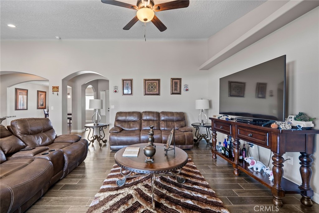 MLS #SR25240303 image #1