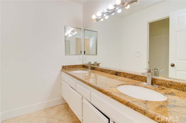 Detail Gallery Image 27 of 36 For 27 Earlymorn, Irvine,  CA 92614 - 4 Beds | 2/1 Baths