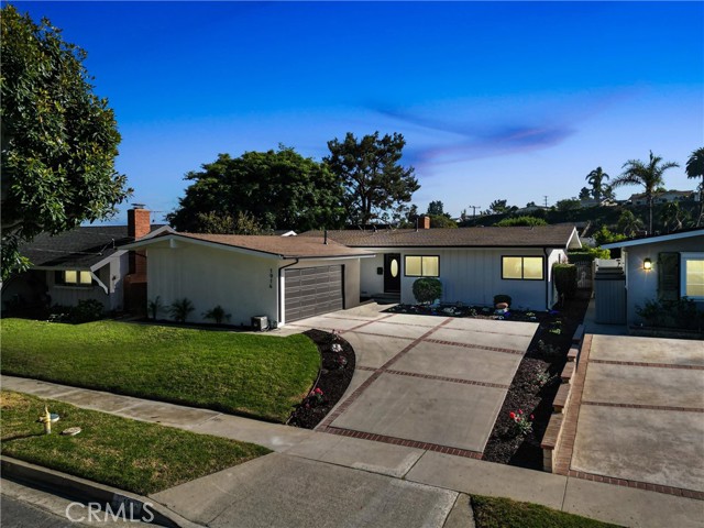 Detail Gallery Image 2 of 41 For 1914 Avenida Feliciano, Rancho Palos Verdes,  CA 90275 - 4 Beds | 2/1 Baths