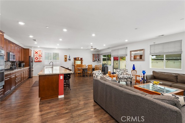 11484 Corte Cuyama, Jurupa Valley CA: https://media.crmls.org/medias/1d4f7c56-4ed8-48fb-b582-a6cb64f059d6.jpg