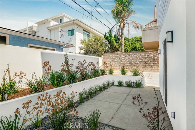 2304 Felton Lane, Redondo Beach, California 90278, 4 Bedrooms Bedrooms, ,5 BathroomsBathrooms,Residential,Sold,Felton,SB22078483