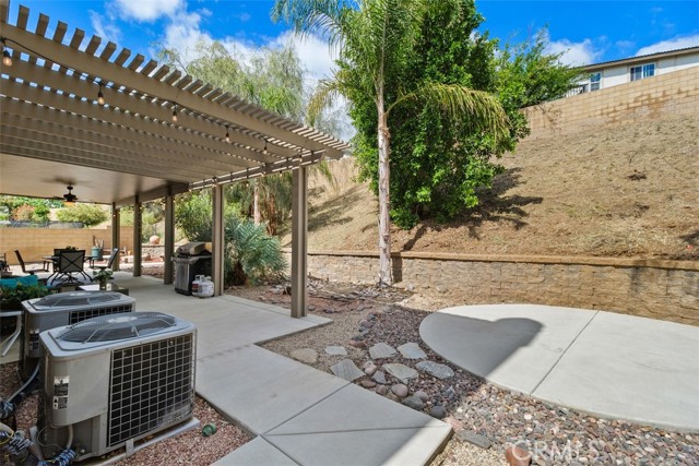 34787 Grotto Hills Drive, Winchester CA: https://media.crmls.org/medias/1d50a788-fee3-4125-99bc-2d4b45645a46.jpg