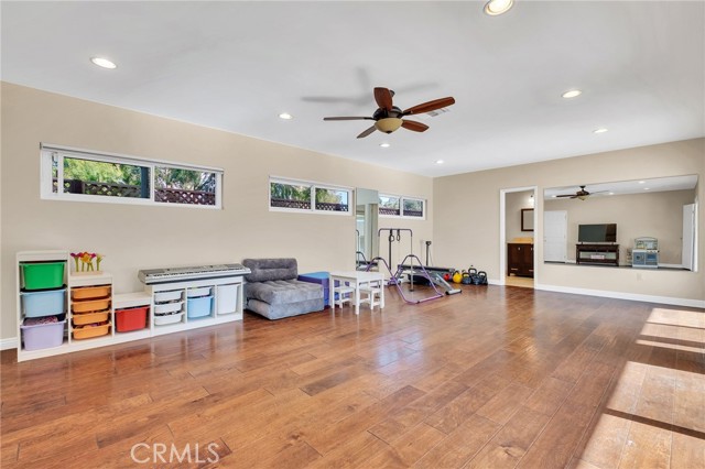 Image 17 of 61 For 4 Silverleaf