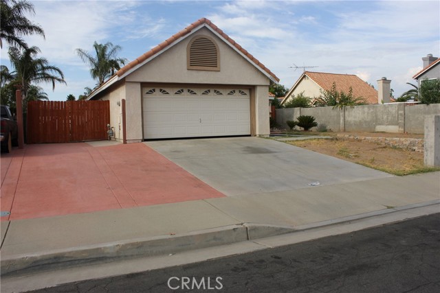 25380 Ivory Avenue, Moreno Valley CA: https://media.crmls.org/medias/1d52258b-79fe-41b7-8f8d-adab80b91821.jpg