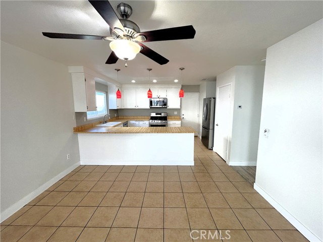 Detail Gallery Image 8 of 23 For 15712 Rolling Ridge, Chino Hills,  CA 91709 - 3 Beds | 2 Baths