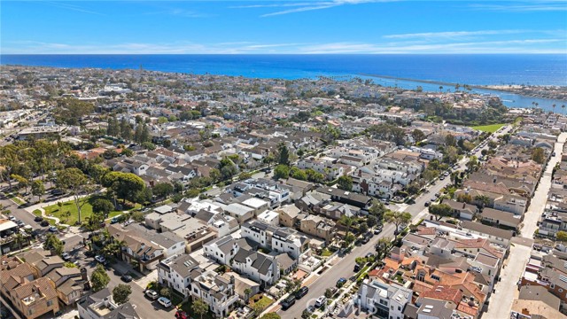 Detail Gallery Image 39 of 54 For 612 1/2 Begonia, Corona Del Mar,  CA 92625 - 2 Beds | 2/1 Baths
