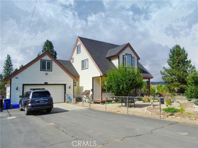Detail Gallery Image 3 of 41 For 2097 Fox Ln, Big Bear City,  CA 92314 - 4 Beds | 3/1 Baths