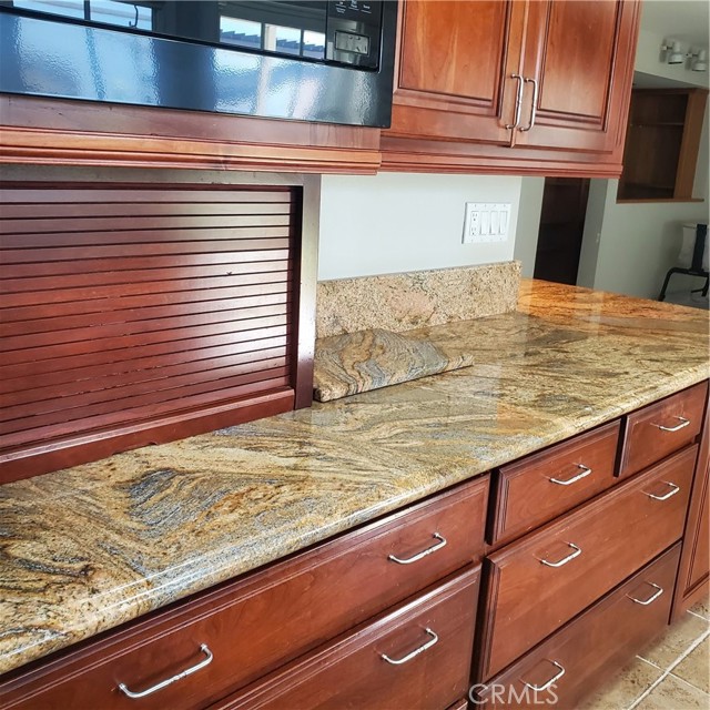 17455 Winemast Street, Fountain Valley CA: https://media.crmls.org/medias/1d53916e-1799-4df1-8329-79429af8a429.jpg