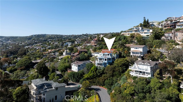 Detail Gallery Image 33 of 34 For 2163 Crestview Dr, Laguna Beach,  CA 92651 - 3 Beds | 2/1 Baths