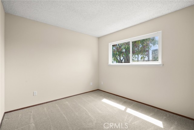 Detail Gallery Image 10 of 27 For 1085 Tamarack Ave, Brea,  CA 92821 - 4 Beds | 2 Baths