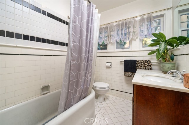 Image 17 of 37 For 125 11th Street