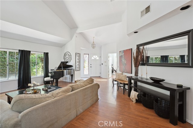 Image 3 of 50 For 8042 Masefield Court