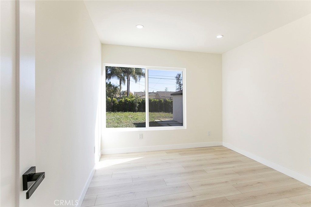 1440 N Maple StreetBurbank img 29
