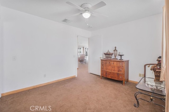 61975 La Brisa Drive, Joshua Tree CA: https://media.crmls.org/medias/1d568425-0192-4c22-be79-1b9c1f6780ed.jpg