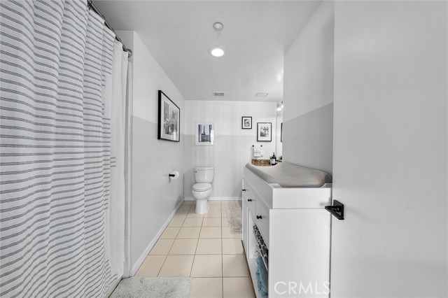 400 W Ocean Boulevard, Long Beach CA: https://media.crmls.org/medias/1d56db4e-c36a-4933-b551-c93bac575e54.jpg