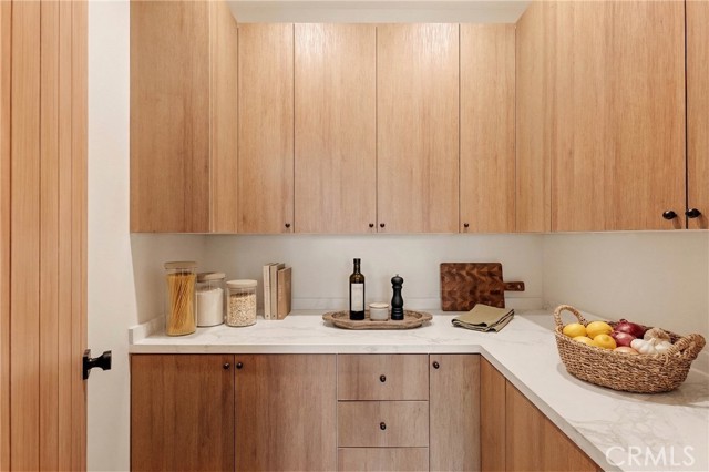 Detail Gallery Image 7 of 28 For 17852 Saticoy St, Reseda,  CA 91335 - – Beds | – Baths