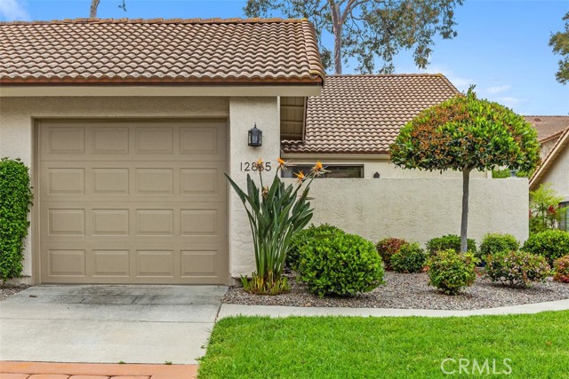 Detail Gallery Image 2 of 46 For 12855 via Moura, San Diego,  CA 92128 - 2 Beds | 2 Baths