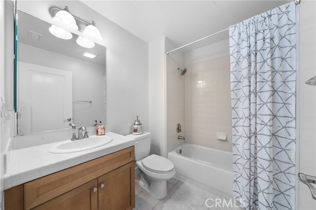 Detail Gallery Image 18 of 35 For 6011 Dawn Creek #7,  Playa Vista,  CA 90094 - 3 Beds | 2/1 Baths