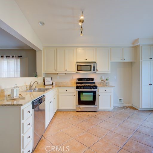 Detail Gallery Image 11 of 31 For 1453 Antioch Ct, Merced,  CA 95348 - 3 Beds | 2 Baths