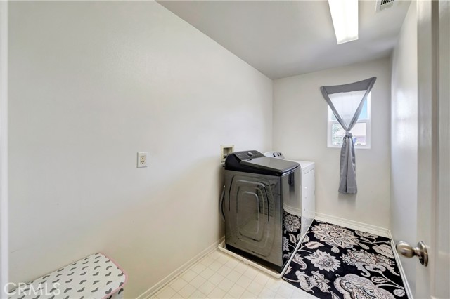 Detail Gallery Image 37 of 56 For 1791 Hideaway Pl, Palmdale,  CA 93551 - 3 Beds | 3 Baths
