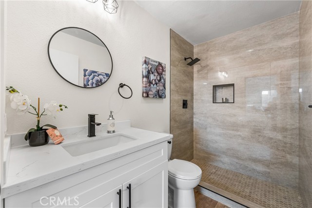 Detail Gallery Image 22 of 58 For 8800 Burnet Ave #15,  North Hills,  CA 91343 - 5 Beds | 3 Baths