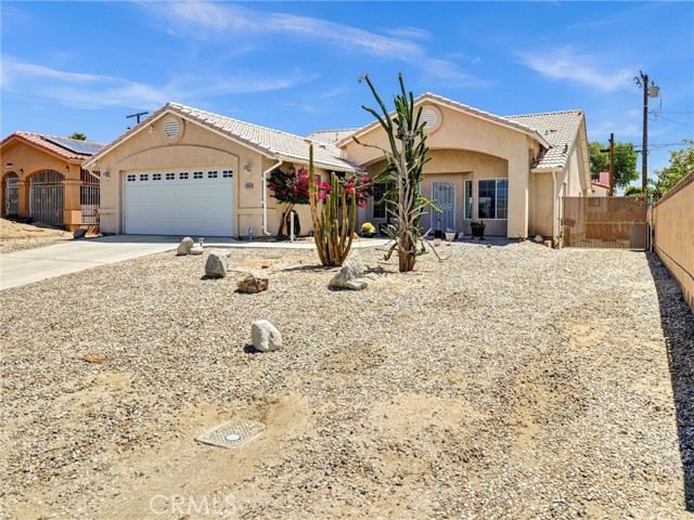 15900 Avenida Atezada, Desert Hot Springs CA: https://media.crmls.org/medias/1d5a1bc6-8906-4e57-82fa-4455cf413509.jpg