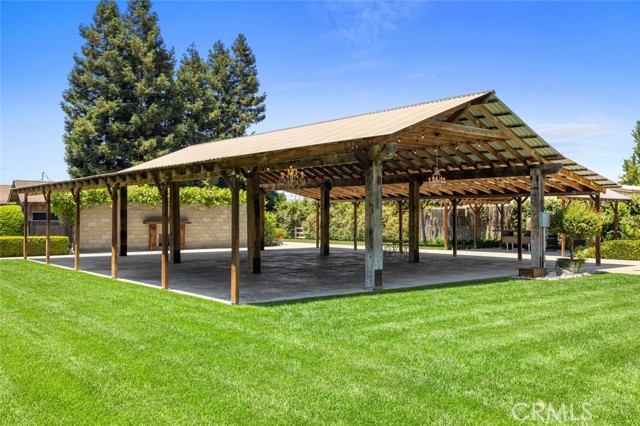 4742 Crow Road, Oakdale CA: https://media.crmls.org/medias/1d5a4e8c-5f28-4701-9183-144550252f72.jpg