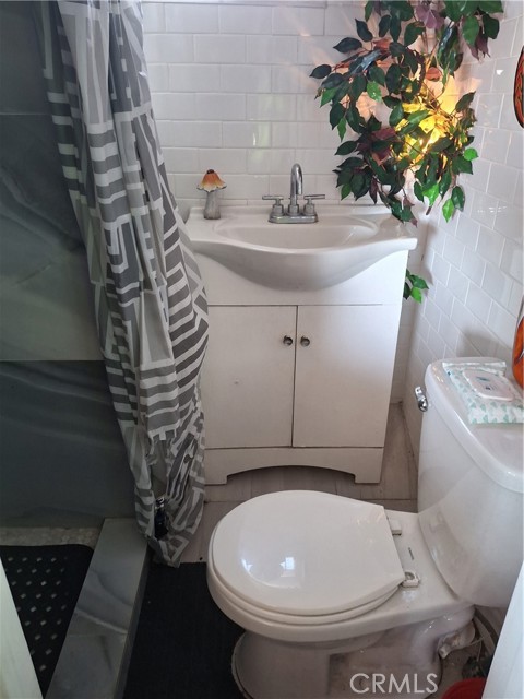 Detail Gallery Image 3 of 4 For 1970 S Coast Hwy #3,  Laguna Beach,  CA 92651 - 0 Beds | 1 Baths